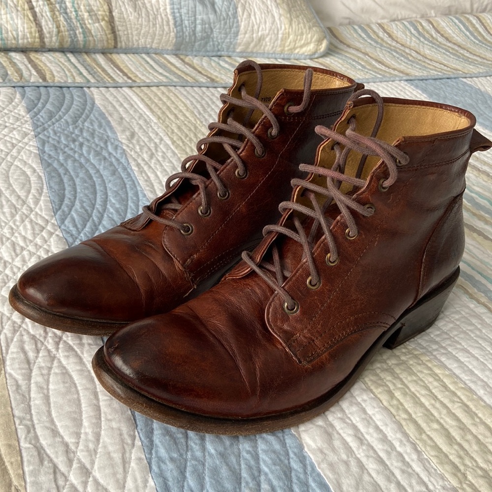 Frye Carson Ankle Boots size 7 1/2